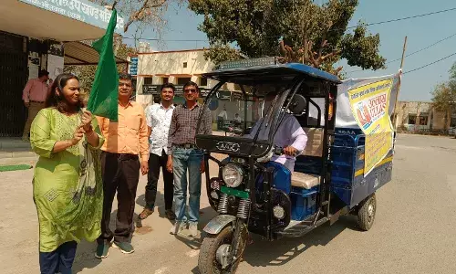 उपखंड अधिकारी लाडौती ने नव साक्षर जागरूकता प्रचार रथ को हरी झण्डी दिखाकर किया रवाना