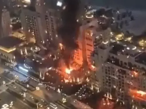 इजरायल-अमेरिका का ईरान पर ऑपरेशन लायन रोर: सर्वोच्च नेता खामेनेई के मौत की अफवाहों के बीच जंग तेज इजरायल-अमेरिका का ईरान पर ऑपरेशन लायन रोर: सर्वोच्च नेता खामेनेई के मौत की अफवाहों के बीच जंग तेज