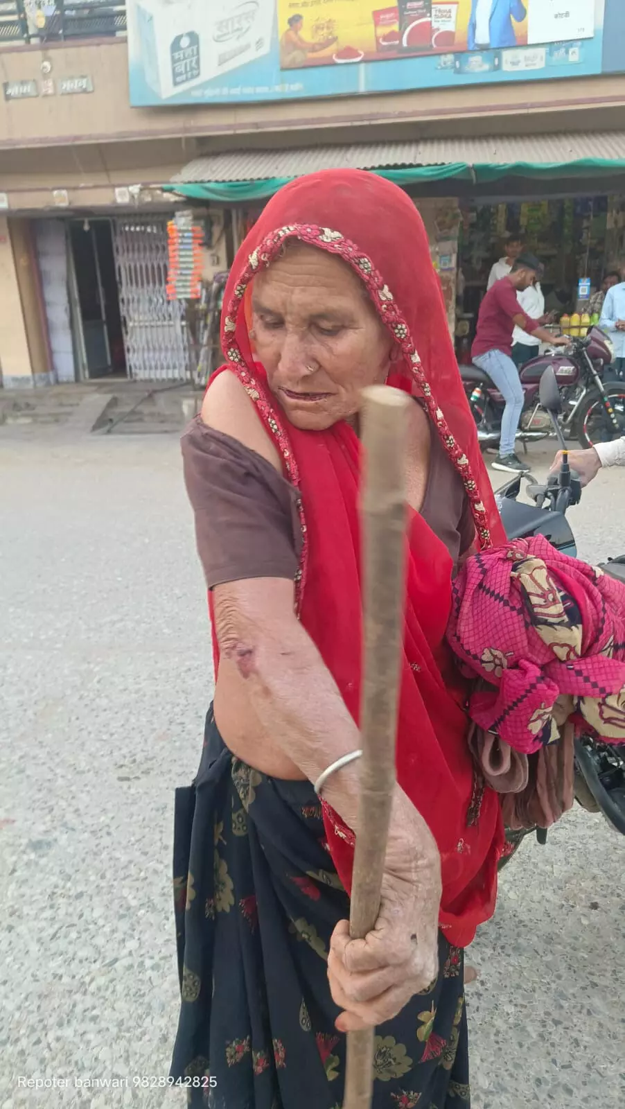 भीलवाड़ा में आतंक का पर्याय बने गैंग के दो लुटेरे गिरफ्तार, बुजुर्ग महिलाओं से लूटे थे गहने भीलवाड़ा में आतंक का पर्याय बने गैंग के दो लुटेरे गिरफ्तार, बुजुर्ग महिलाओं से लूटे थे गहने