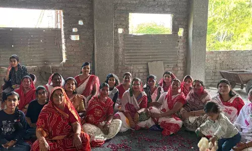 पंचमुखी बालाजी मंदिर में फाग उत्सव की धूम: महिलाओं ने फूलों की होली खेल ठाकुरजी को रिझाया