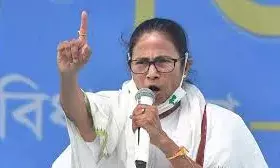 बंगाल में चुनावी शंखनाद: शाह का परिवर्तन प्रहार, ममता का वोटर लिस्ट पर बड़ा वार