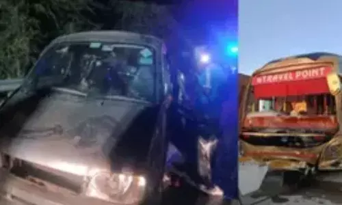 हाथरस में भीषण सड़क हादसा: यमुना एक्सप्रेसवे पर बस और इको कार की टक्कर, 6 की मौत, 9 घायल