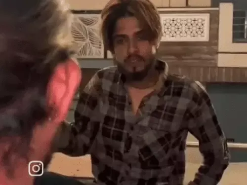 प्रधानमंत्री पर अभद्र रील बनाना पड़ा भारी, जहाजपुर पुलिस ने तीन युवकों को किया डिटेन प्रधानमंत्री पर अभद्र रील बनाना पड़ा भारी, जहाजपुर पुलिस ने तीन युवकों को किया डिटेन