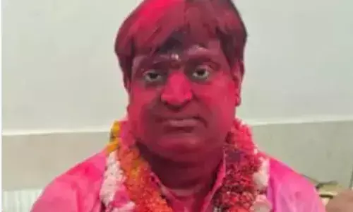 ब्यावर में मातम: ऐतिहासिक बादशाह मेले के दौरान बादशाह का हार्ट अटैक से निधन, मेला स्थगित ब्यावर में मातम: ऐतिहासिक बादशाह मेले के दौरान बादशाह का हार्ट अटैक से निधन, मेला स्थगित