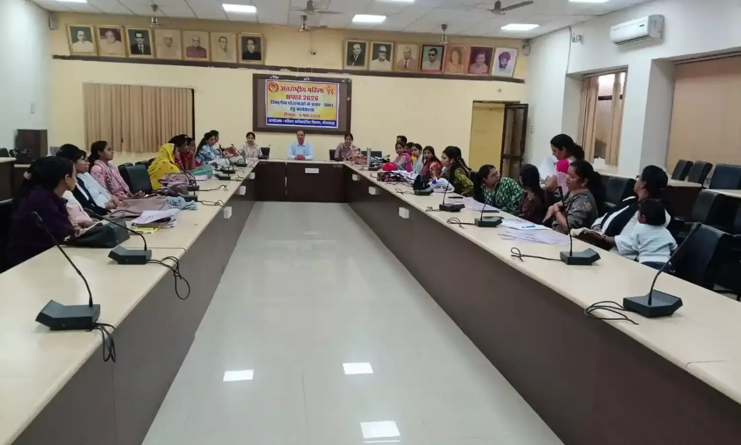 महिला दिवस सप्ताह पर जिला स्तरीय विभागीय योजनाओं के प्रचार प्रसार हेतु कार्यशाला आयोजित महिला दिवस सप्ताह पर जिला स्तरीय विभागीय योजनाओं के प्रचार प्रसार हेतु कार्यशाला आयोजित