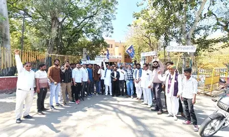 डॉ. अंबेडकर भवन का नाम बदलने की साजिश और महामहीम राष्ट्रपति के अपमान पर फूटा बहुजन समाज का गुस्सा, आंदोलन की चेतावनी