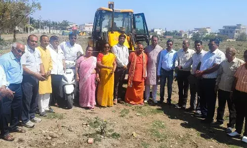 भीलवाड़ा में शिव महापुराण कथा की तैयारियां तेज: मेडिसिटी ग्राउंड में सफाई कार्य शुरू