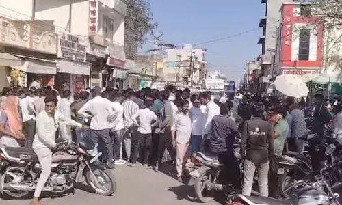 गैस सिलेंडर डिलीवरी पिकअप ने ली ग्रामीण की जान: मुआवजे की मांग को लेकर ब्यावर रोड पर लगा जाम