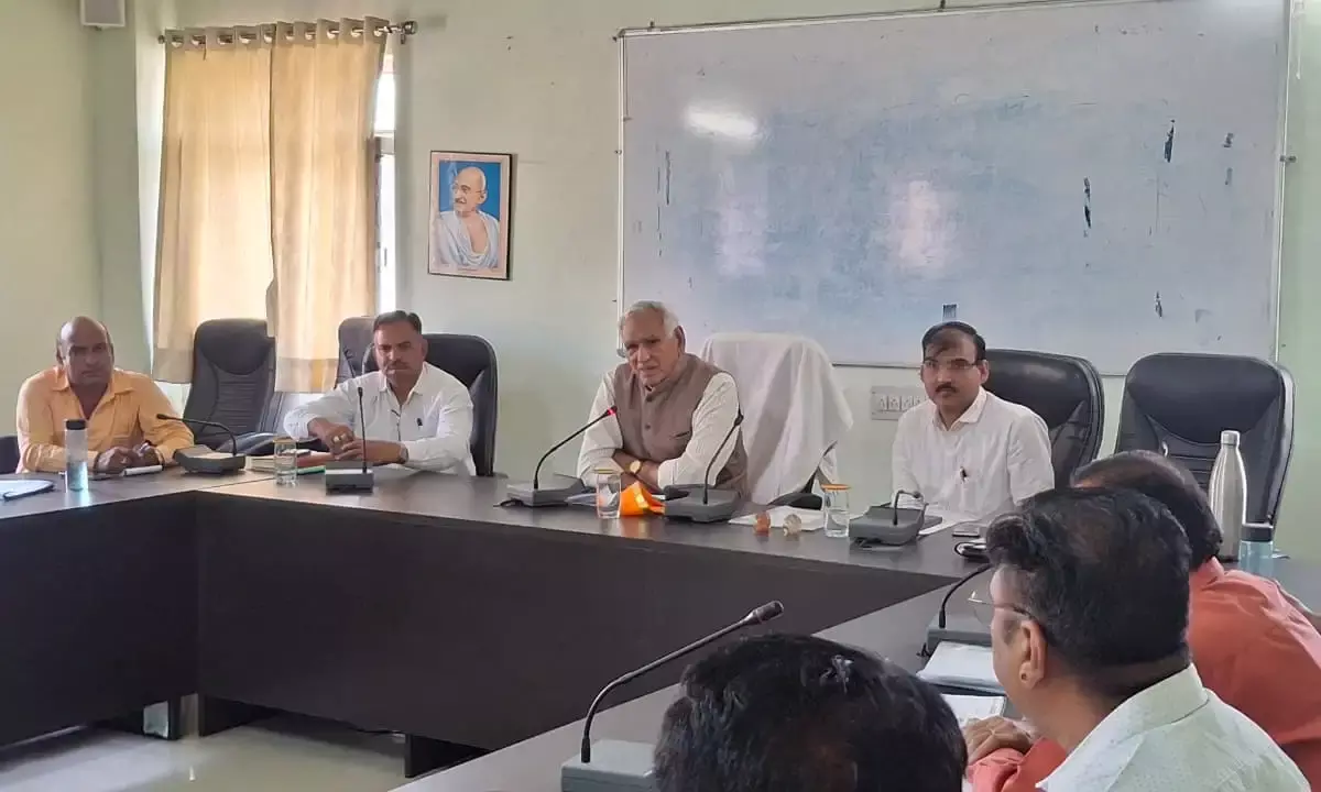 कृषि विभाग की योजनाओं का लाभ अंतिम पंक्ति के किसान तक पहुंचे- सी आर चौधरी