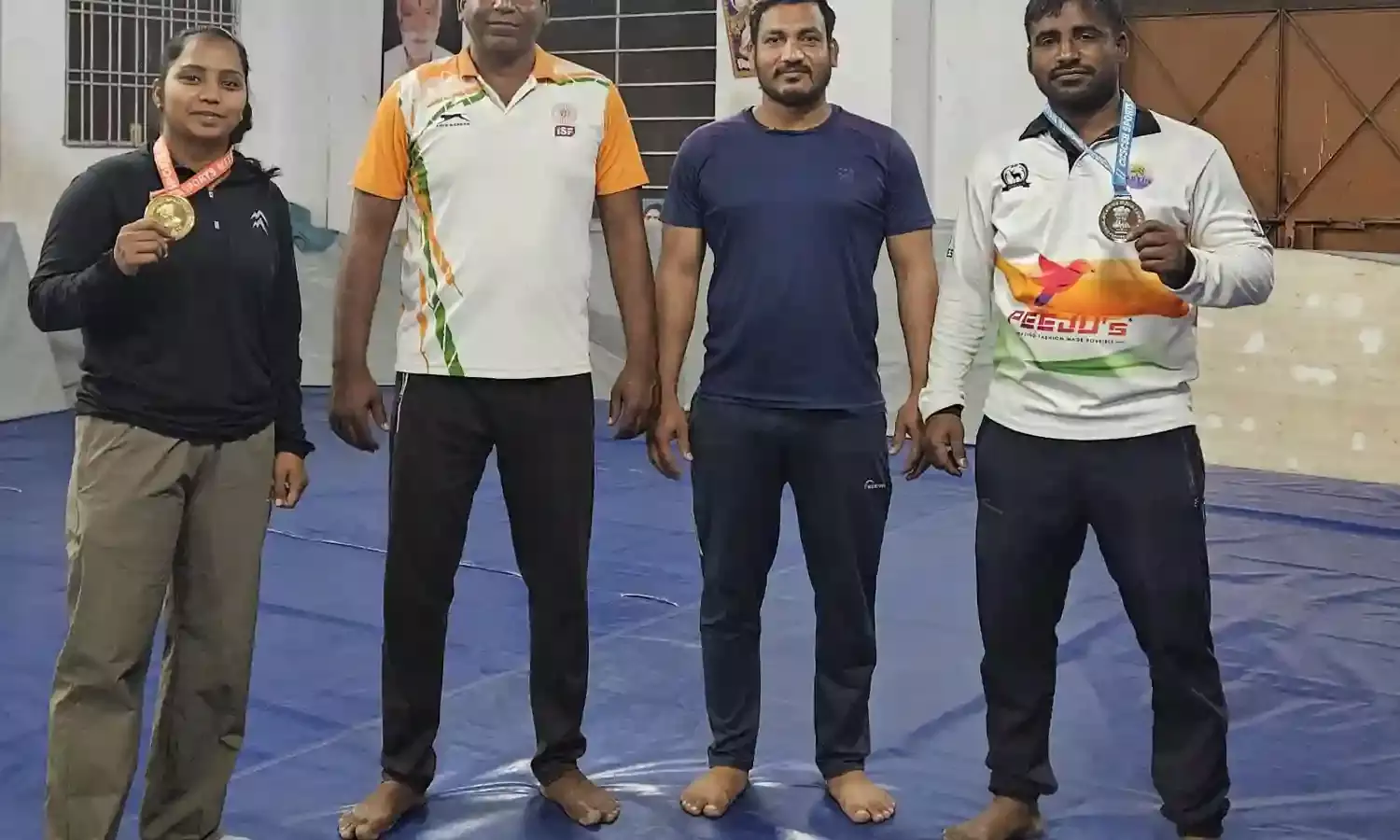 शिव व्यायाम शाला पुर की  पहलवान ने राष्ट्रीय सिविल सर्विसेज कुश्ती प्रतियोगिता में जीता गोल्ड मैडल