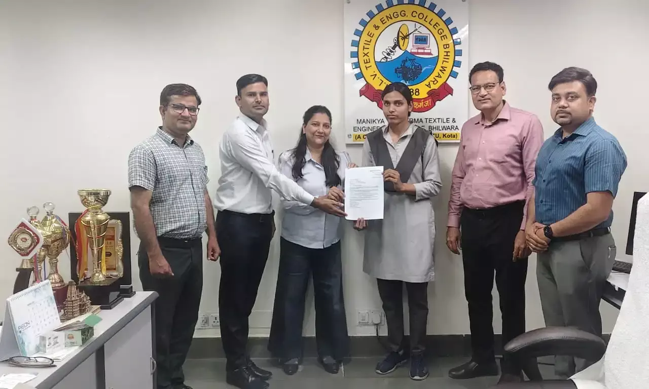 मिनोवा रुनाया द्वारा ‘ऑलवेज अहेड स्कॉलरशिप’ के तहत छात्रा को पूर्ण वित्तीय सहयोग मिनोवा रुनाया द्वारा ‘ऑलवेज अहेड स्कॉलरशिप’ के तहत छात्रा को पूर्ण वित्तीय सहयोग