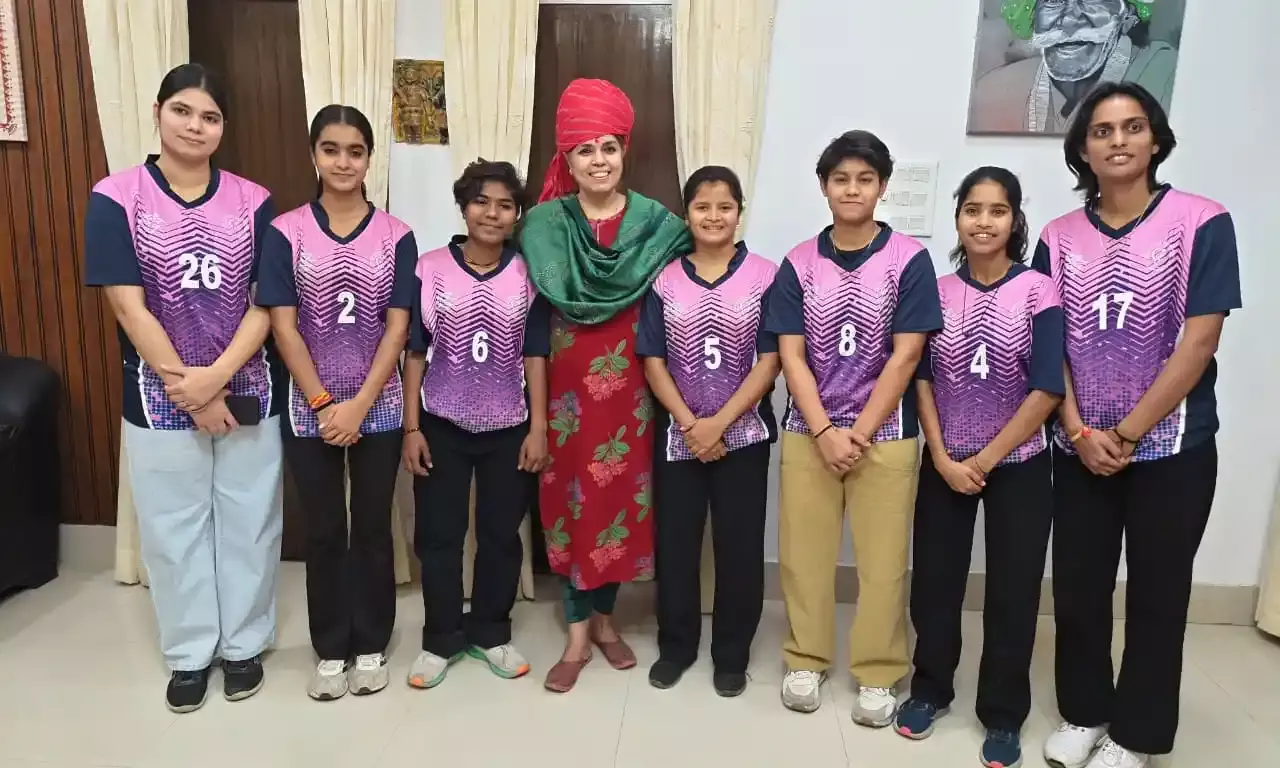 महिला खिलाड़ियों को दिया आत्मविश्वास और समर्पण का संदेश