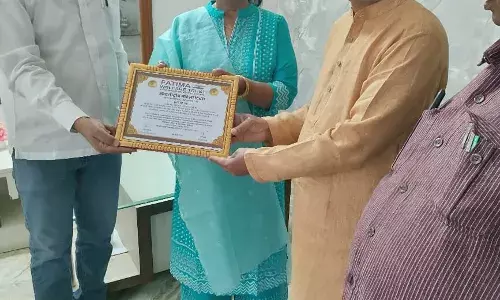 अन्तर्राष्ट्रीय महिला दिवस: फातिमा वेलफेयर ट्रस्ट ने किया महिला चिकित्सक एवं दो सीबीईओ का सम्मान