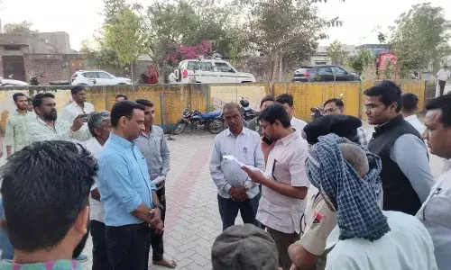 जिला कलक्टर का कुराबड़ दौरा: विकास कार्यों का निरीक्षण, सुनीं जनसुनवाई जिला कलक्टर का कुराबड़ दौरा: विकास कार्यों का निरीक्षण, सुनीं जनसुनवाई