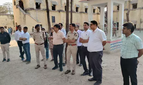 विजीटर्स बोर्ड ने केंद्रीय कारागृह व महिला जेल का त्रैमासिक निरीक्षण किया