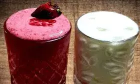 गर्मी को मात देने के लिए घर पर तैयार करें ठंडी और मखमली स्ट्रॉबेरी लस्सी: स्वाद और सेहत का बेजोड़ संगम गर्मी को मात देने के लिए घर पर तैयार करें ठंडी और मखमली स्ट्रॉबेरी लस्सी: स्वाद और सेहत का बेजोड़ संगम