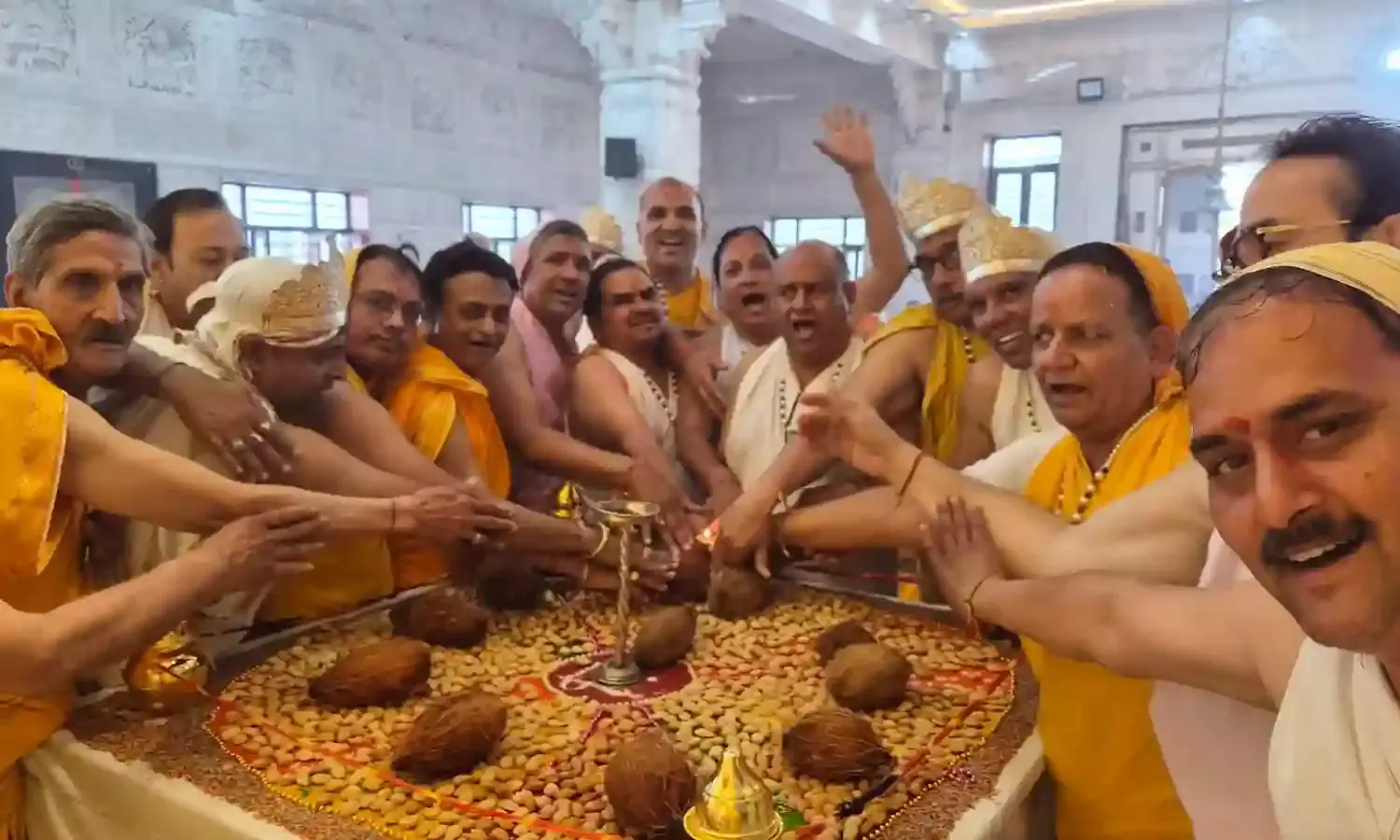 आदिनाथ भगवान का जन्म एवं तप कल्याणक मनाया