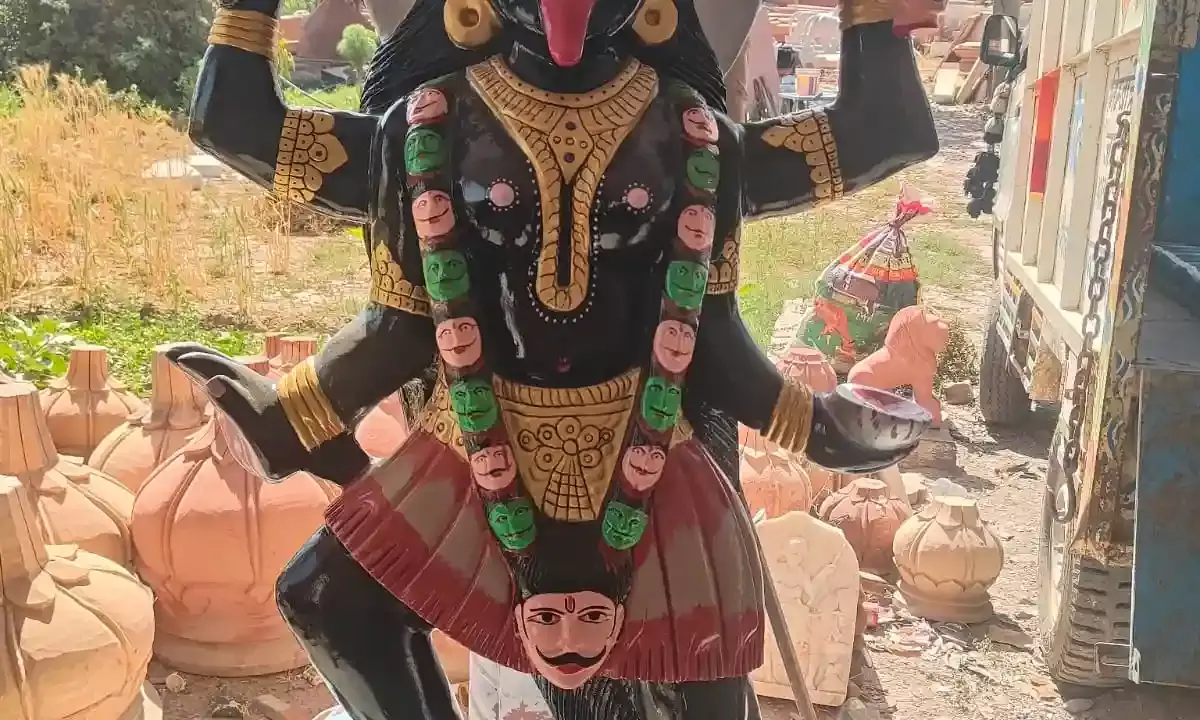 बाकरां में महाकालिका माताजी मूर्ति स्थापना से पूर्व निकली कलश यात्रा