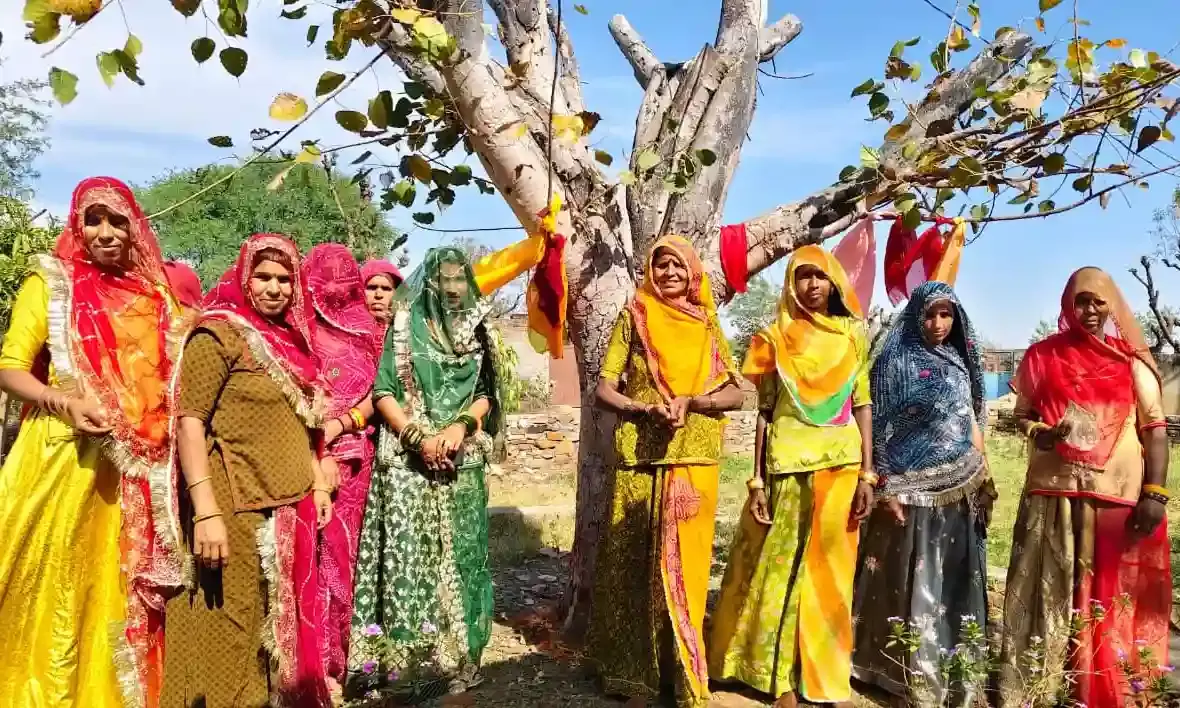 महिलाओं ने पारंपरिक तरीके से मनाया दशा माता का त्यौहार, की खुशी दाम्पत्य जीवन की कामना