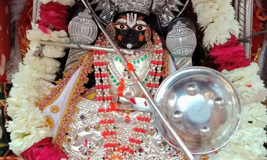 गुलाल और जयकारों के बीच निकला ठाकुरजी का भव्य बेवाण, भक्ति में डूबा पूरा गांव