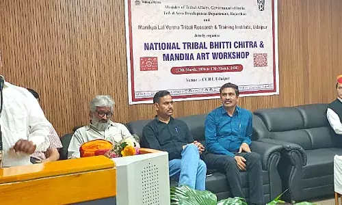 नेशनल ट्र्राईबल भित्ति चित्र एवं माण्डना कला कार्यशाला का शुभारंभ