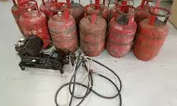 घरेलू गैस के अवैध भंडारण पर जिला सतर्कता टीम की कार्रवाई, 11 सिलेंडर जब्त