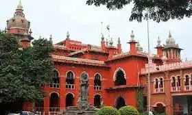 मद्रास हाईकोर्ट का आदेश—पूरे तमिलनाडु में लागू हो शराब की बोतलों की बायबैक स्कीम मद्रास हाईकोर्ट का आदेश—पूरे तमिलनाडु में लागू हो शराब की बोतलों की बायबैक स्कीम