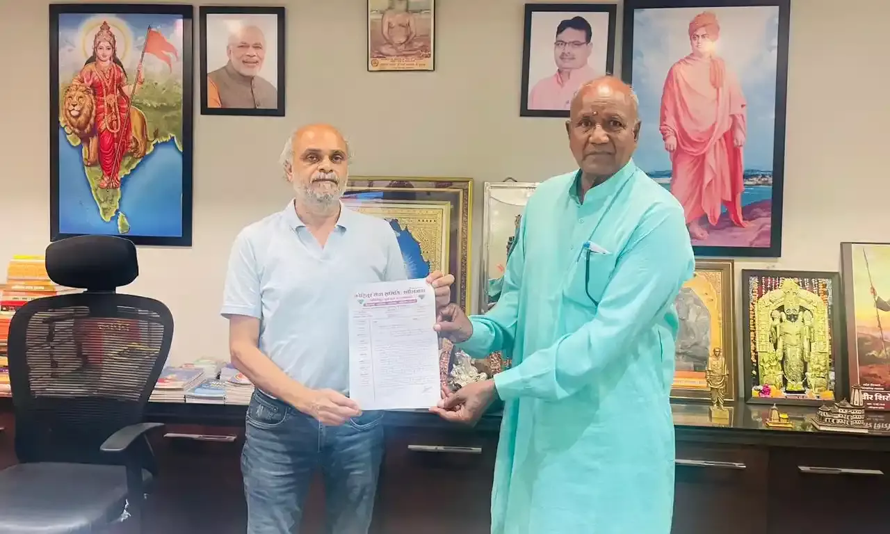 विद्युत विभाग की लापरवाही से हरिजन बस्ती में दहशत, कई घरों के उपकरण जले