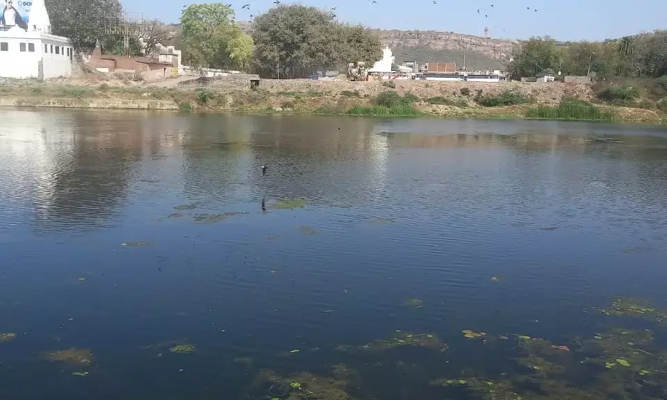 म्हारो पावन चित्तौड़गढ़” अभियान के तहत गंभीरी नदी की सफाई