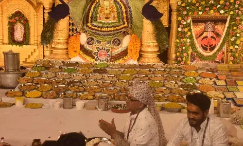 संजय मित्तल के भजनों पर झूमे हजारों श्रद्धालु, चित्रकूट धाम बना खाटू श्याम का दिव्य दरबार