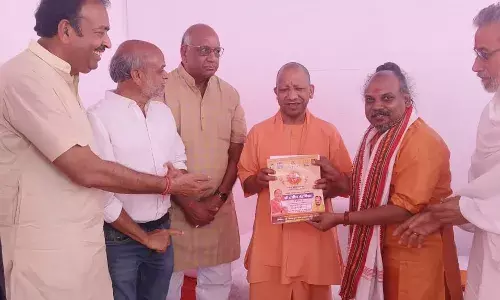 : सीएम योगी आदित्यनाथ को दिया न्योता, चित्तौड़गढ़ में हुई मुलाकात : सीएम योगी आदित्यनाथ को दिया न्योता, चित्तौड़गढ़ में हुई मुलाकात