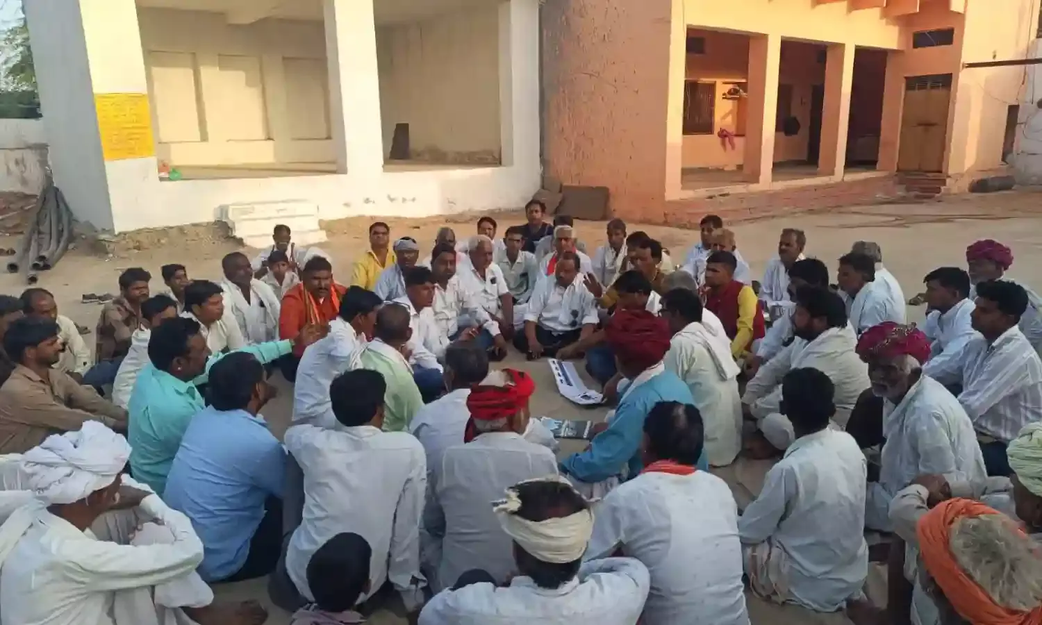 मीरा मां दरबार में कीर समाज की प्रादेशिक बैठक संपन्न, कई महत्वपूर्ण निर्णयों पर लगी मुहर मीरा मां दरबार में कीर समाज की प्रादेशिक बैठक संपन्न, कई महत्वपूर्ण निर्णयों पर लगी मुहर