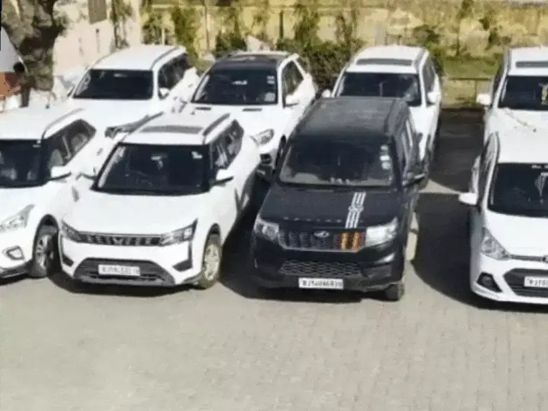 क्रिप्टो में निवेश के नाम पर ठगी का भंडाफोड़, पुलिस ने दबिश देकर क्रोमेटा कंपनी के 5 टॉप एजेंट दबोचे क्रिप्टो में निवेश के नाम पर ठगी का भंडाफोड़, पुलिस ने दबिश देकर क्रोमेटा कंपनी के 5 टॉप एजेंट दबोचे