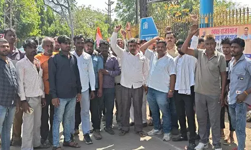 भगवानपुरा सरपंच की आईडी चालू करने की मांग: ग्रामीणों ने कलेक्टर को सौंपा ज्ञापन भगवानपुरा सरपंच की आईडी चालू करने की मांग: ग्रामीणों ने कलेक्टर को सौंपा ज्ञापन