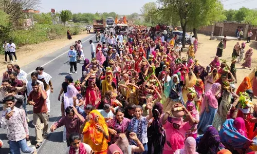 सवाईपुर: राम कृष्ण कल्कि शक्ति महायज्ञ का भव्य आगाज, 20 बेवाणों और विशाल कलश यात्रा के साथ निकली शोभायात्रा सवाईपुर: राम कृष्ण कल्कि शक्ति महायज्ञ का भव्य आगाज, 20 बेवाणों और विशाल कलश यात्रा के साथ निकली शोभायात्रा