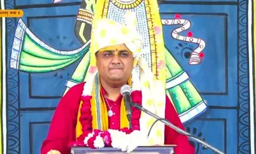 इंसान की यह जिंदगी आनी जानी है। बन बन के बिगड़ना ही जीवन की कहानी है इंसान की यह जिंदगी आनी जानी है। बन बन के बिगड़ना ही जीवन की कहानी है