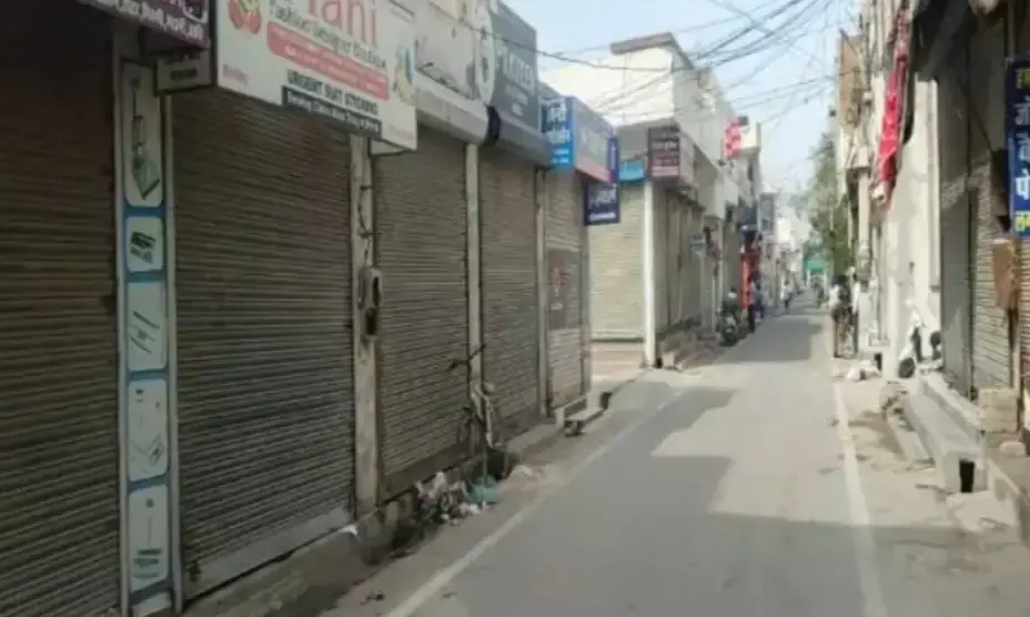 टोल वसूली की अवधि बढ़ाने के खिलाफ पदमपुर पूर्णतया बंद, सड़कों पर उतरी जनता