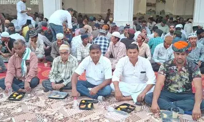 आसींद: आम मुस्लिम समाज ने आयोजित किया रोजा इफ्तार, देश में अमन-चैन और भाईचारे की मांगी दुआ