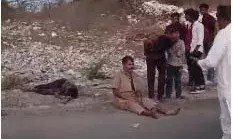 मारवाड़ जंक्शन: काली घाटी में इमारती लकड़ी से भरा ट्रक पलटा, बड़ा हादसा टला