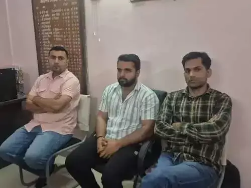 उद्योग केंद्र का सहायक 2500 रुपए की रिश्वत लेते रंगे हाथों गिरफ्तार, ACB की बड़ी कार्रवाई