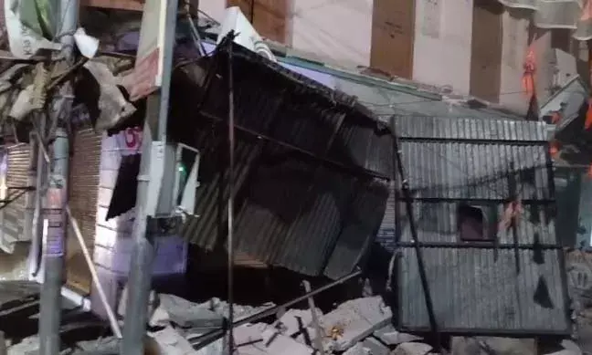 राजसमंद: जेके मोड़ पर भरभरा कर ढहा मकान, टला बड़ा हादसा