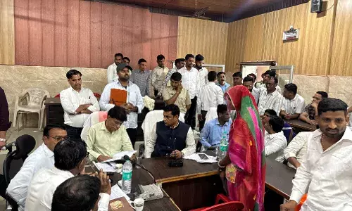 बनेड़ा जनसुनवाई में गरजे विधायक बैरवा: जनता के काम में लापरवाही बर्दाश्त नहीं, अधिकारी मुस्तैदी से करें काम बनेड़ा जनसुनवाई में गरजे विधायक बैरवा: जनता के काम में लापरवाही बर्दाश्त नहीं, अधिकारी मुस्तैदी से करें काम