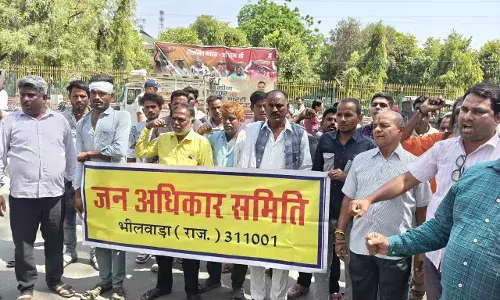 बिना नोटिस मकान तोड़ने और झूठे मुकदमों में फंसाने का आरोप: घुमन्तु जनाधिकार समिति ने जिला कलेक्टर और एसपी को सौंपा ज्ञापन