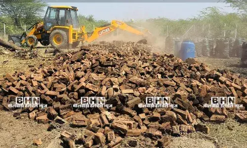 बनेड़ा प्रशासन ने बेरा व रूपाहेली खुर्द पंचायत में 141 कोयला भटिया अवैध गिराई