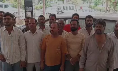 अवैध मांस-शराब की दुकानों के विरोध में रेगर समाज का हल्लाबोल, कलेक्टर को सौंपा ज्ञापन