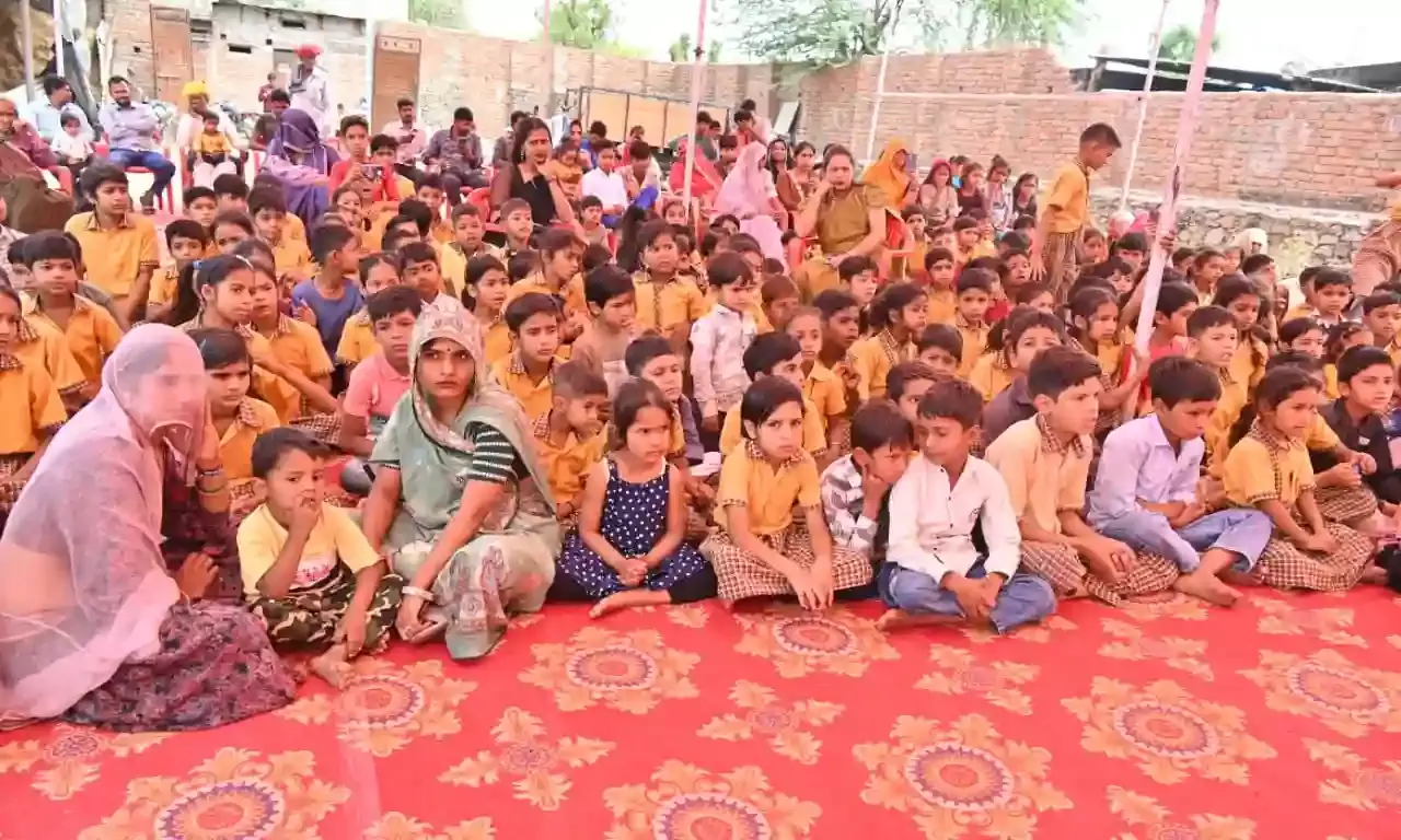 विठ्ठल पब्लिक स्कूल में वार्षिक उत्सव की धूम, सांस्कृतिक प्रस्तुतियों ने मोहा मन