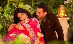 सलमान खान की फिल्म मातृभूमि का भावुक गाना चांद देख लेना रिलीज: ईद और करवा चौथ की परंपराओं का अनूठा संगम