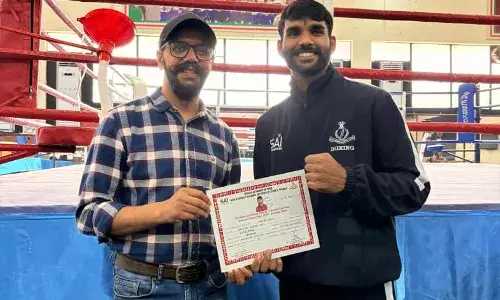 क्षितिज कोली ने बढ़ाया मान: पटियाला से बॉक्सिंग कोचिंग में हासिल किया डिप्लोमा, अब तराशेंगे नए मुक्केबाज क्षितिज कोली ने बढ़ाया मान: पटियाला से बॉक्सिंग कोचिंग में हासिल किया डिप्लोमा, अब तराशेंगे नए मुक्केबाज