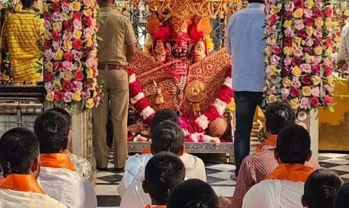सिंगोली श्याम मंदिर में गूँजे मंत्र, भव्य महाआरती के साथ मनाया गया वार्षिकोत्सव सिंगोली श्याम मंदिर में गूँजे मंत्र, भव्य महाआरती के साथ मनाया गया वार्षिकोत्सव