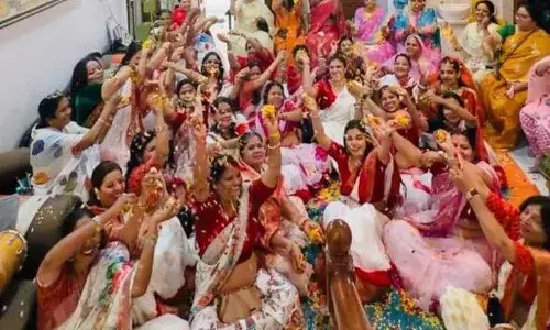 महिलाओं ने पारम्परिक वेशभूषा में मनाया ईसर-गणगौर पर्व